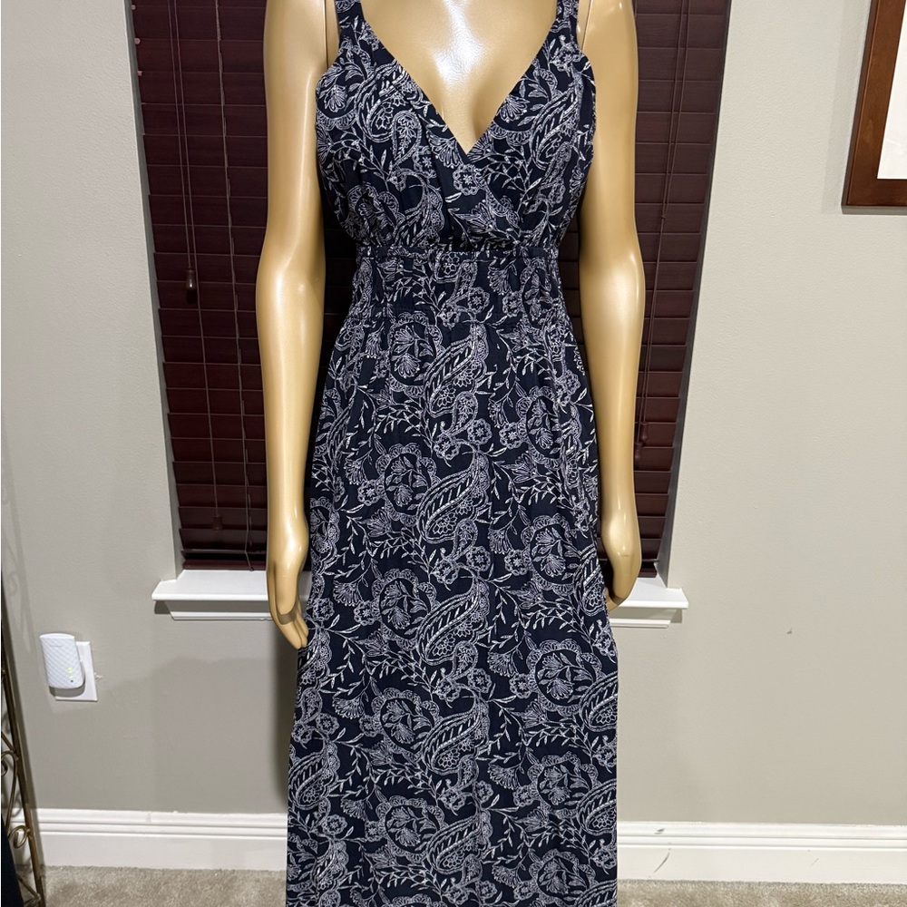 Universal Thread Navy and White Paisley Maxi Dress